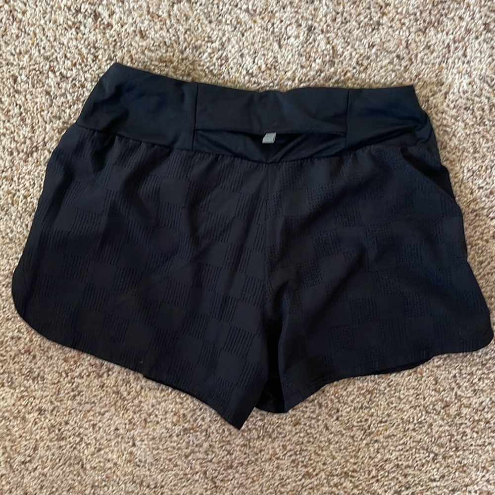 Nike dry fit women’s shorts - Picture 4 of 5